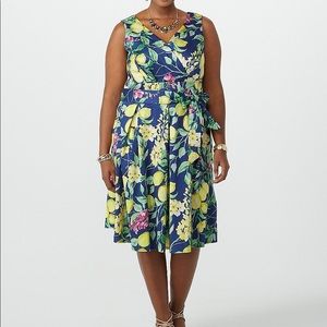 Dress Barn Roz & Ali Lemon Dress